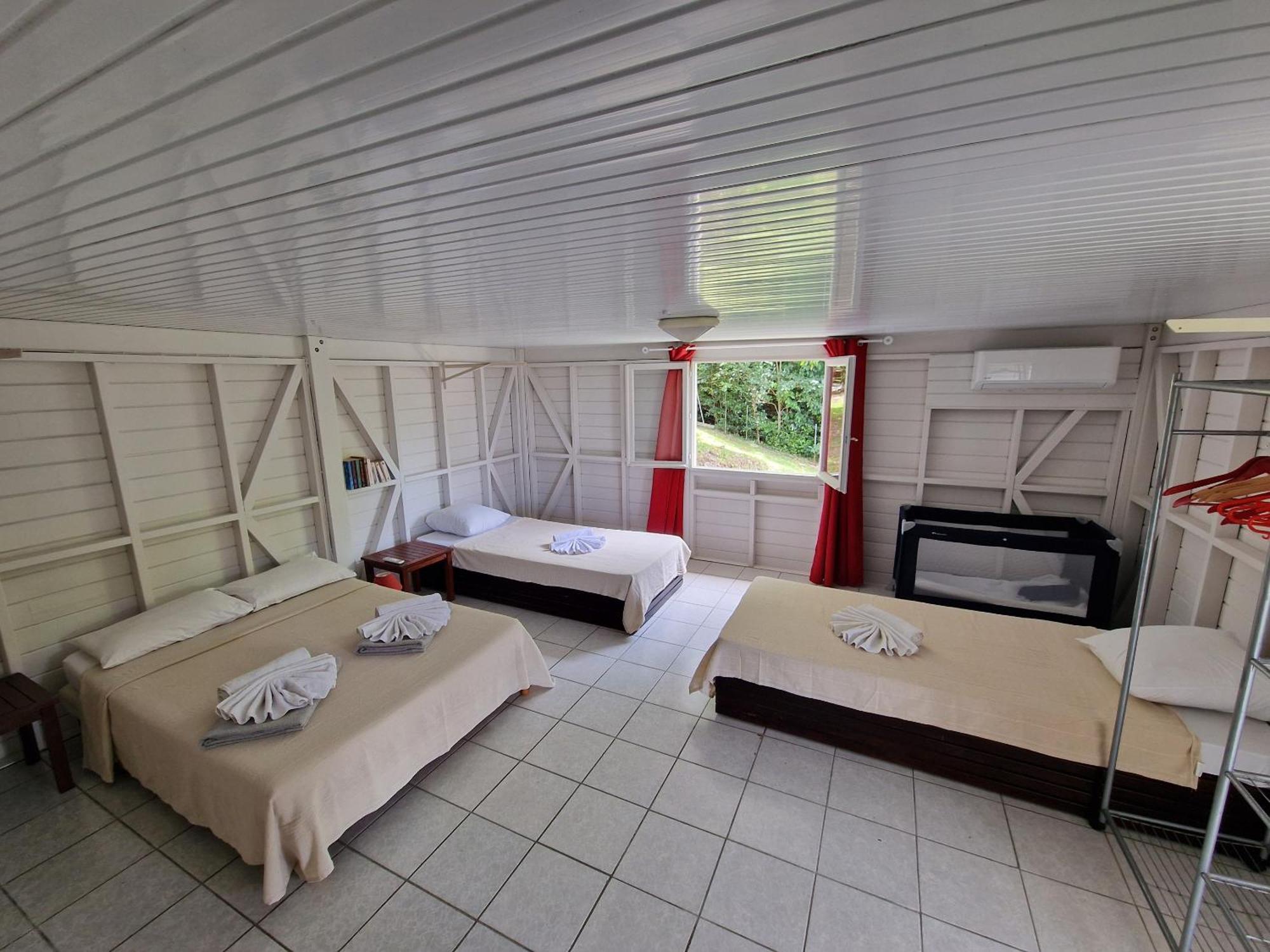 La Colline Verte Deshaies Room photo